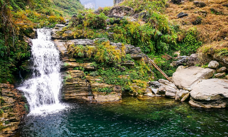 Du Gia Waterfalls